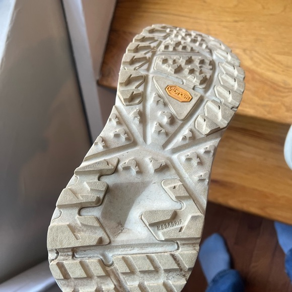 Hoka One One Kaha Low Gore-Tex, size men’s 13 - worn twice - Picture 4 of 5